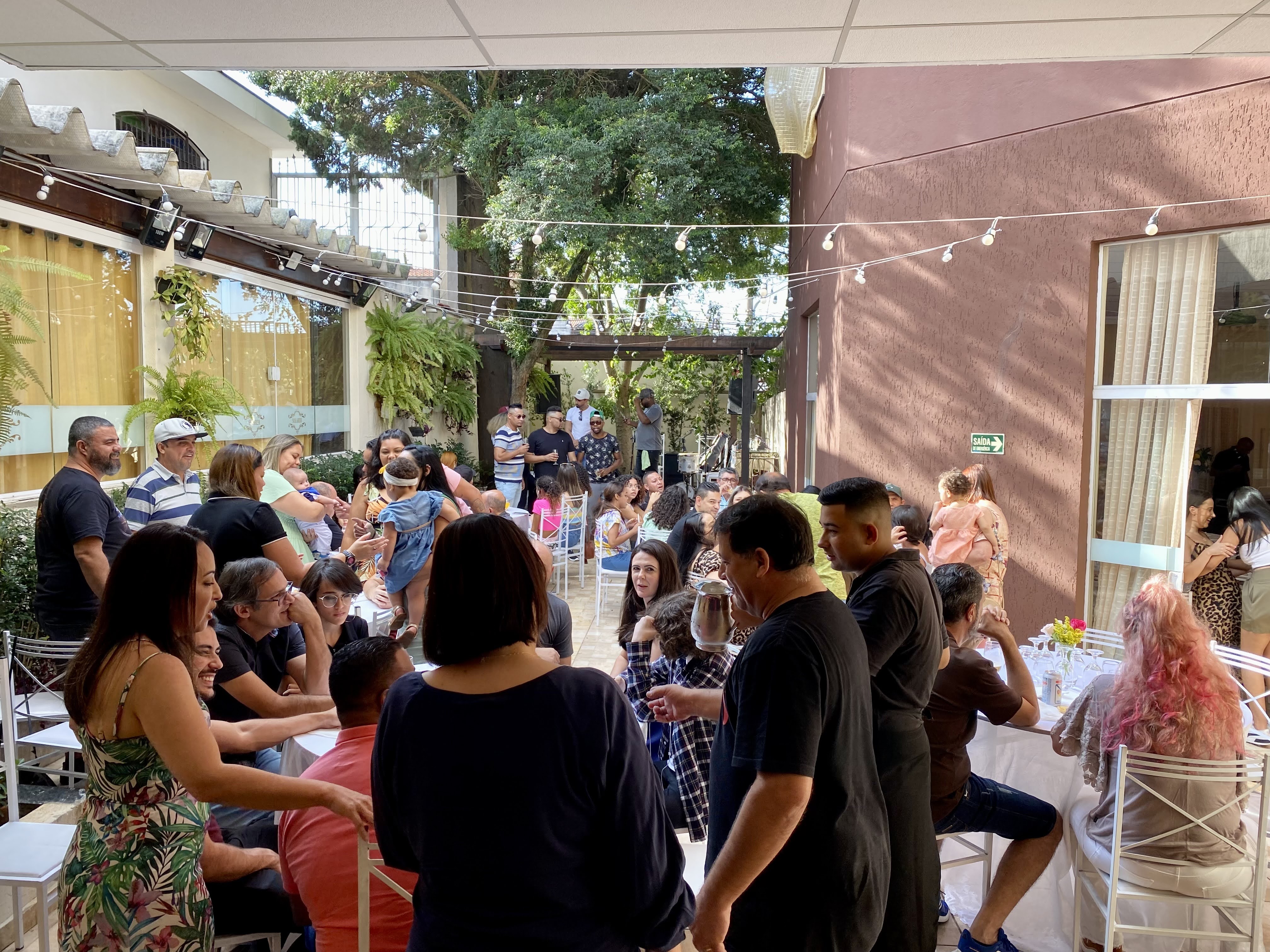 Aniversário na área externa do Espaço Solareh